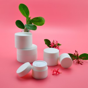 批发不同容量的白色化妆品膏霜罐