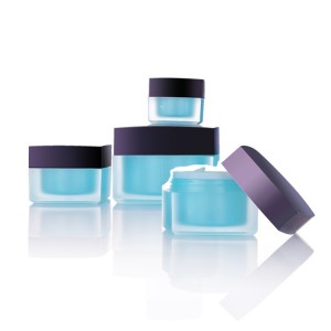 କସମେଟିକ୍ ଆକ୍ରିଲିକ୍ ପ୍ୟାକେଜିଂ ମିନି ସ୍କୋୟାର୍ ପାତ୍ର 5g 15g 30g 50g |