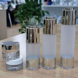 କଷ୍ଟମ୍ ଡିଜାଇନ୍ ଖାଲି ସଫା 15ml 30ml ଅତ୍ୟାବଶ୍ୟକ ତେଲ ପ୍ଲାଷ୍ଟିକ୍ କସମେଟିକ୍ PETG ଡ୍ରପର୍ ବୋତଲ |