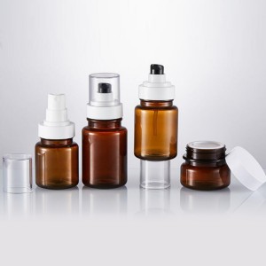 带盖盖的高品质喷雾泵瓶