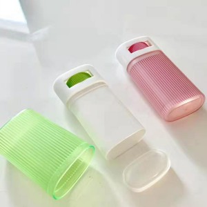 คอนเทนเนอร์สติ๊กบาล์มมอยส์เจอร์รูปไข่ 15 มล. ขวดบิดระงับกลิ่นกาย OEM