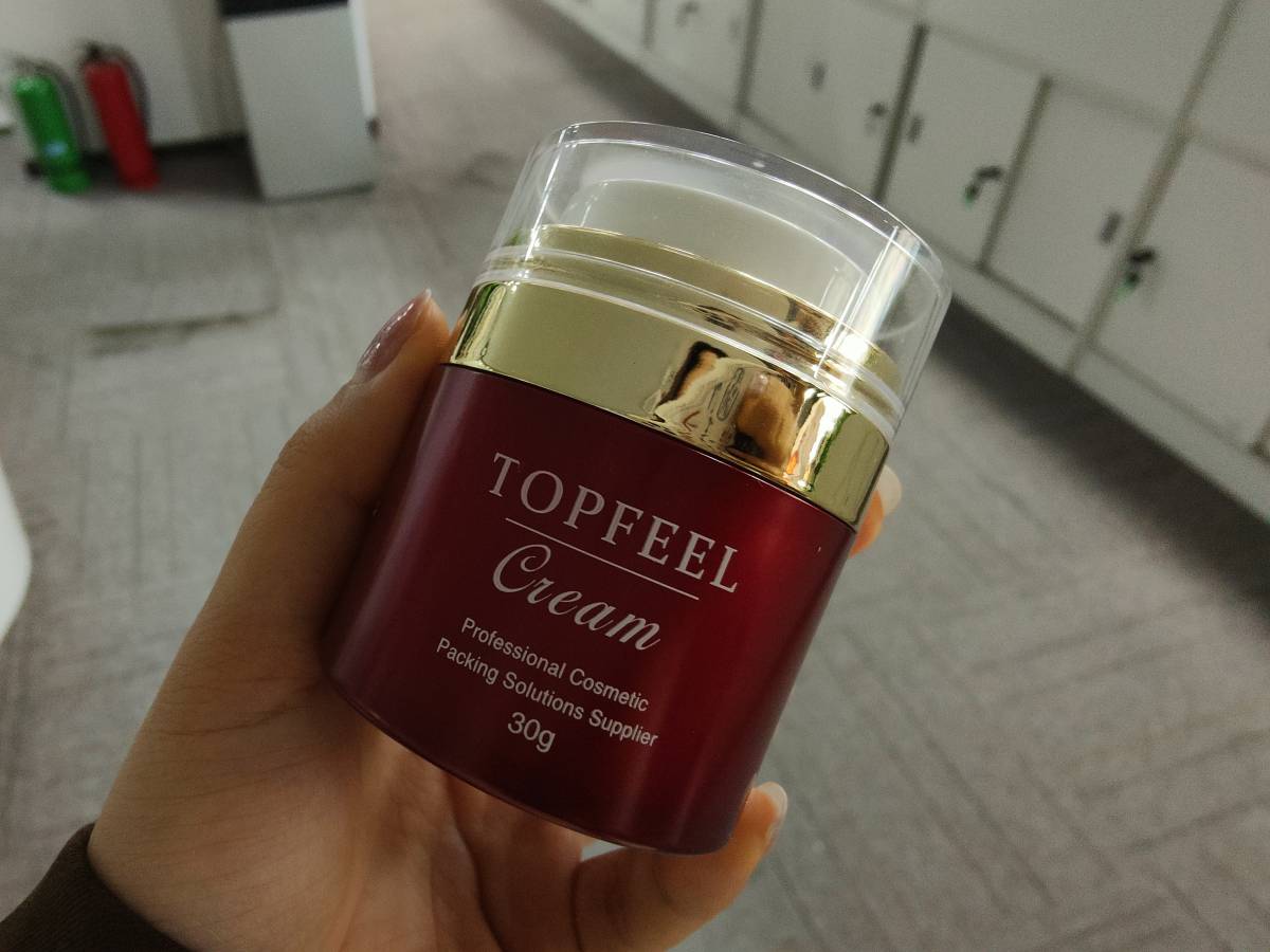 PJ10 VASO CREMA AIRLESS(1)